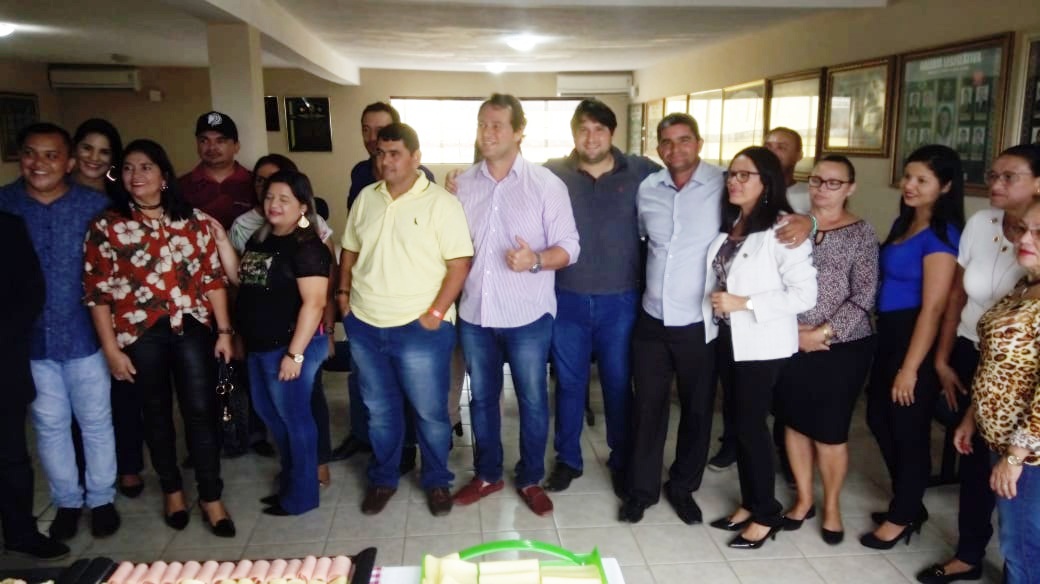 Vereadores parabenizam presidente João Ferreira pelo seu aniversário